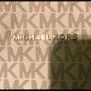 Michael Kors Raven Vanilla Tote